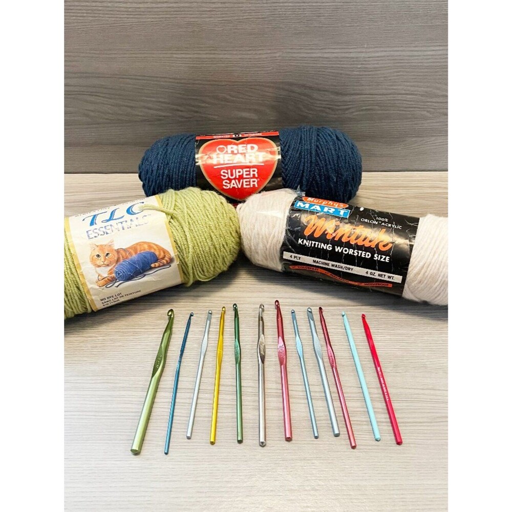 Crochet Hook & Yarn Starter Bundle Red Heart Super Saver Boye Susan Bates Lot